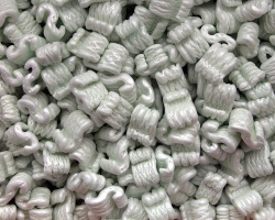 Packing foam peanuts