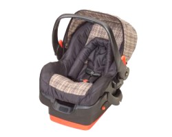 How can I reuse or recycle a damaged children’s car seat?