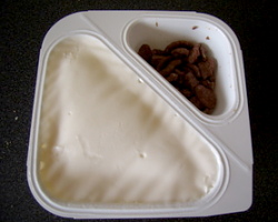 Triangular yoghurt pot