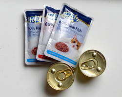 cat-food-pouches