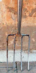 How can I repair my bent garden fork How can I recycle this